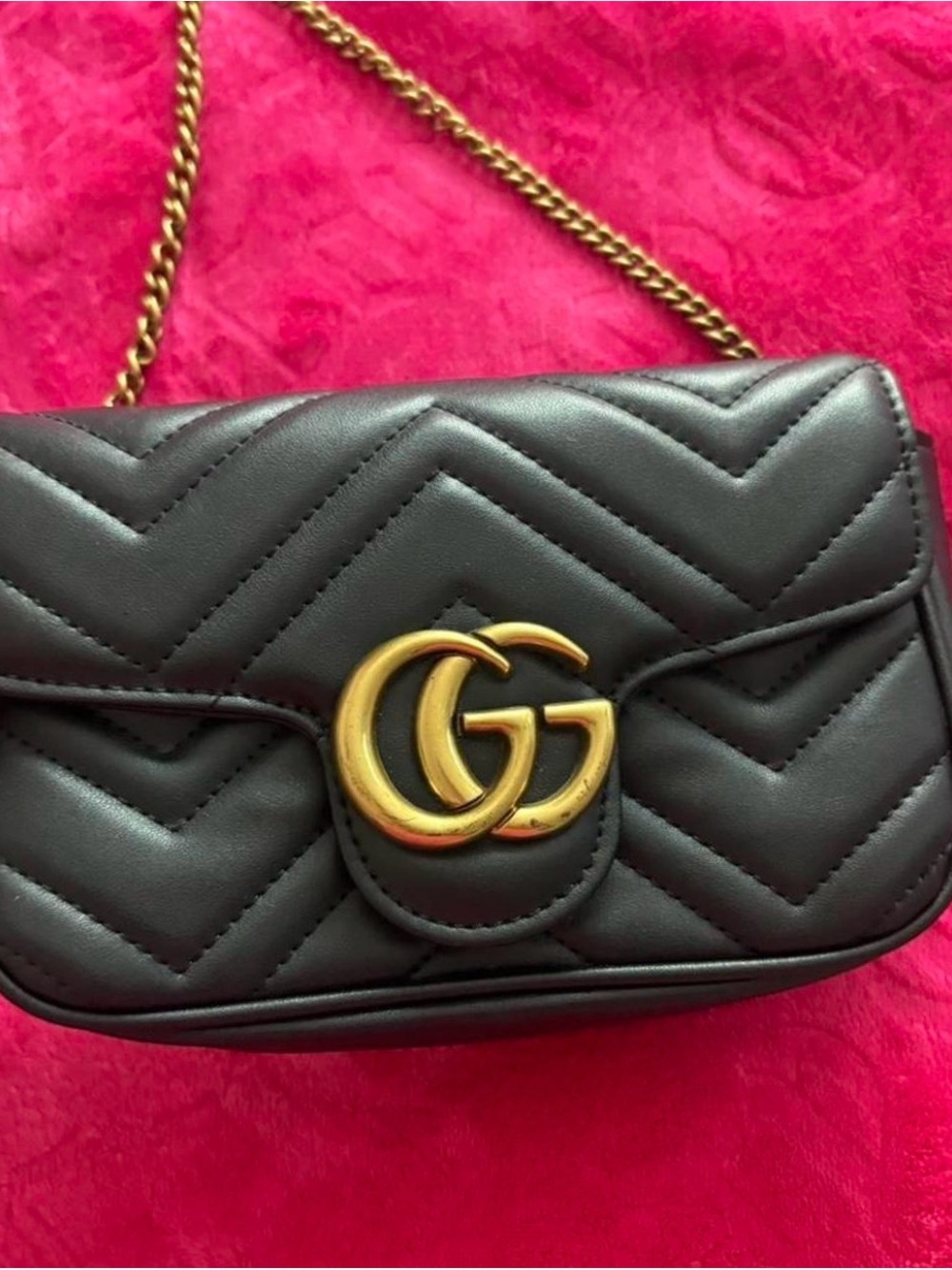 Gucci Black Matelassé Mini Shoulder Bag with Gold GG - Picture 1 of 8